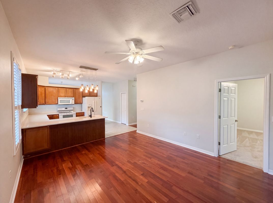 Property photo 3 of 33450 Irongate Dr