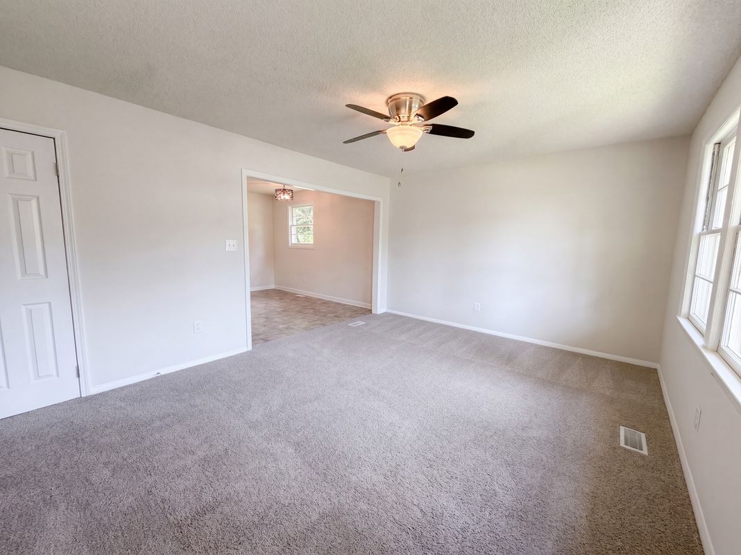 Property photo 3 of 109 Harmon Hill Ct
