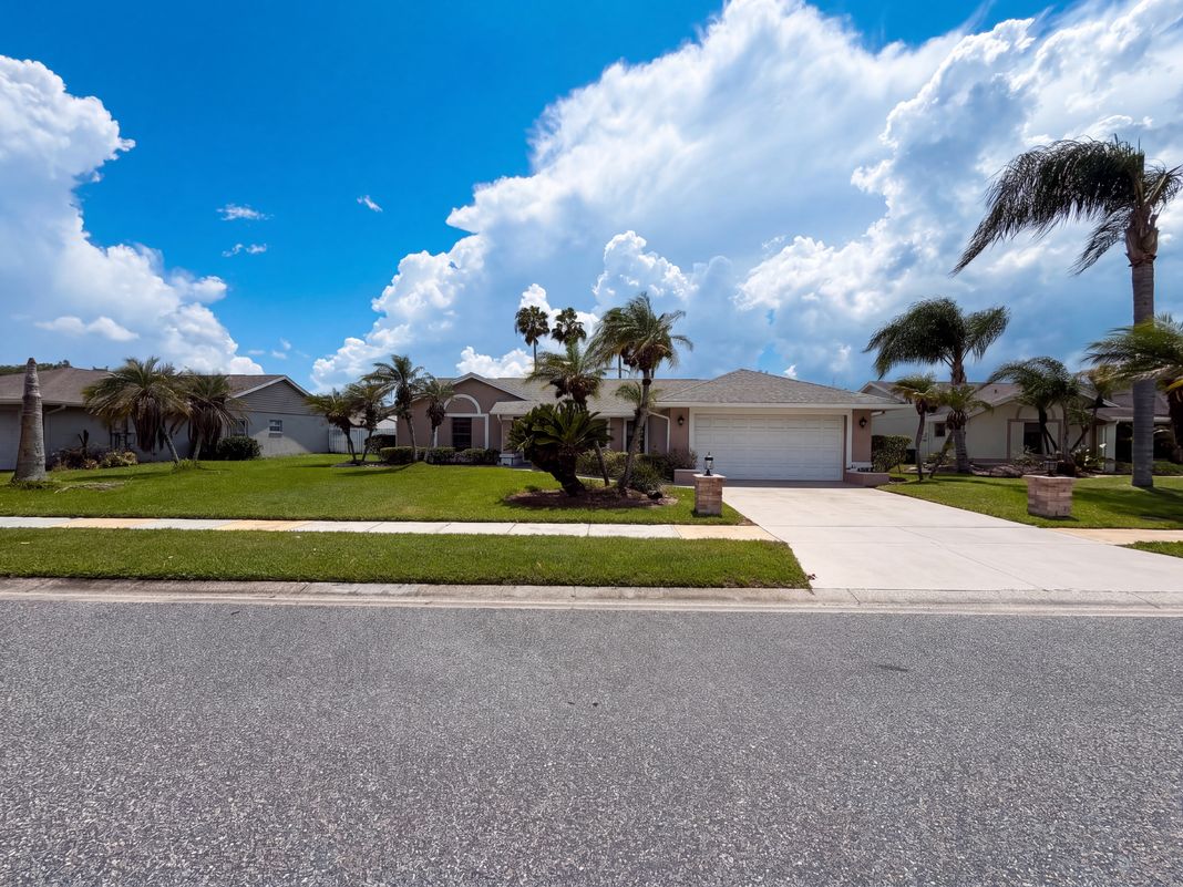 Property photo 1 of 14725 Eagles Crossing Dr