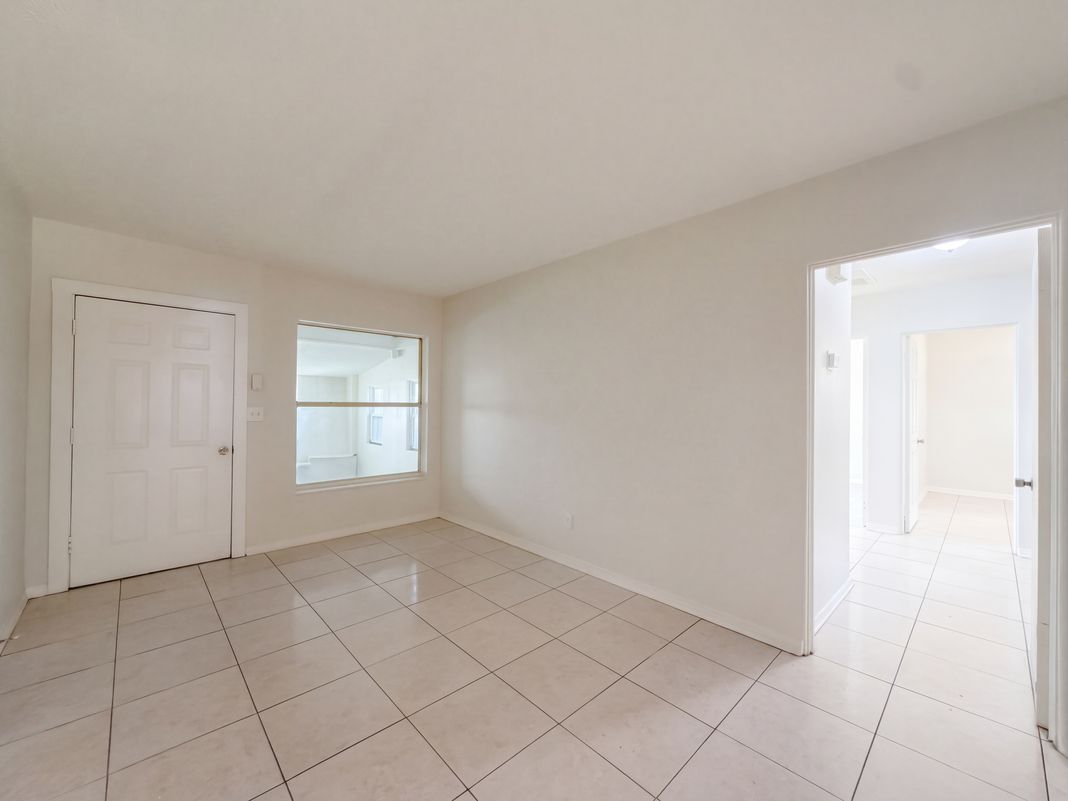 Property photo 3 of 7916 Endive Ave