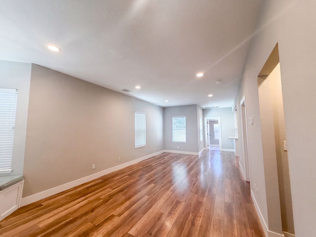 Property photo 3 of 3210 San Jose Way