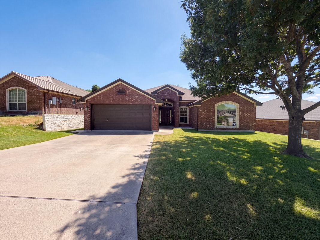 Property photo 1 of 5415 Foxhill Rd