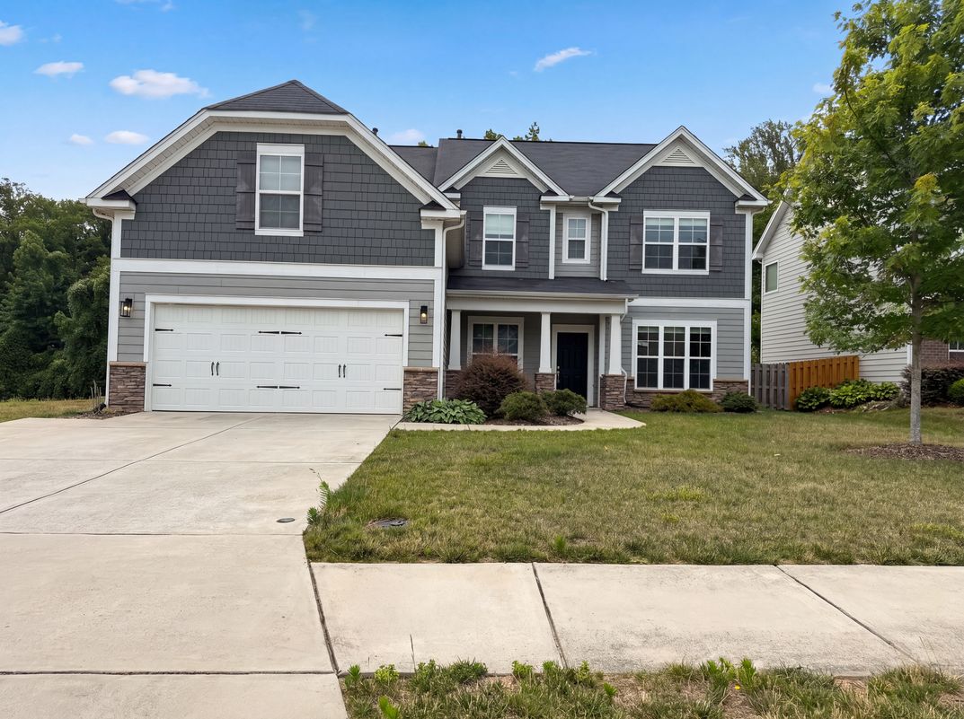 Property photo 1 of 801 Blue Moon Ct