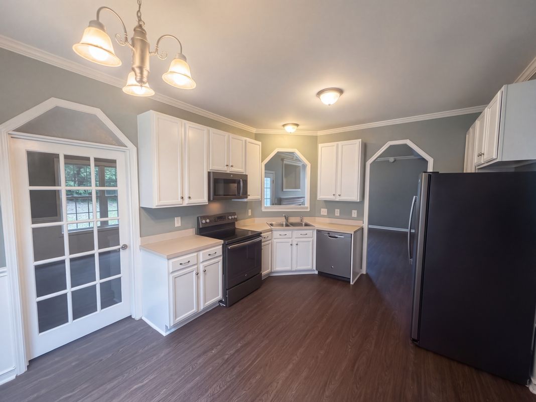Property photo 2 of 8213 Marshall Brae Dr