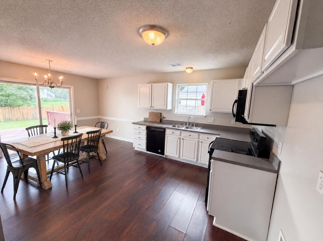 Property photo 2 of 237 Arthurdale Dr