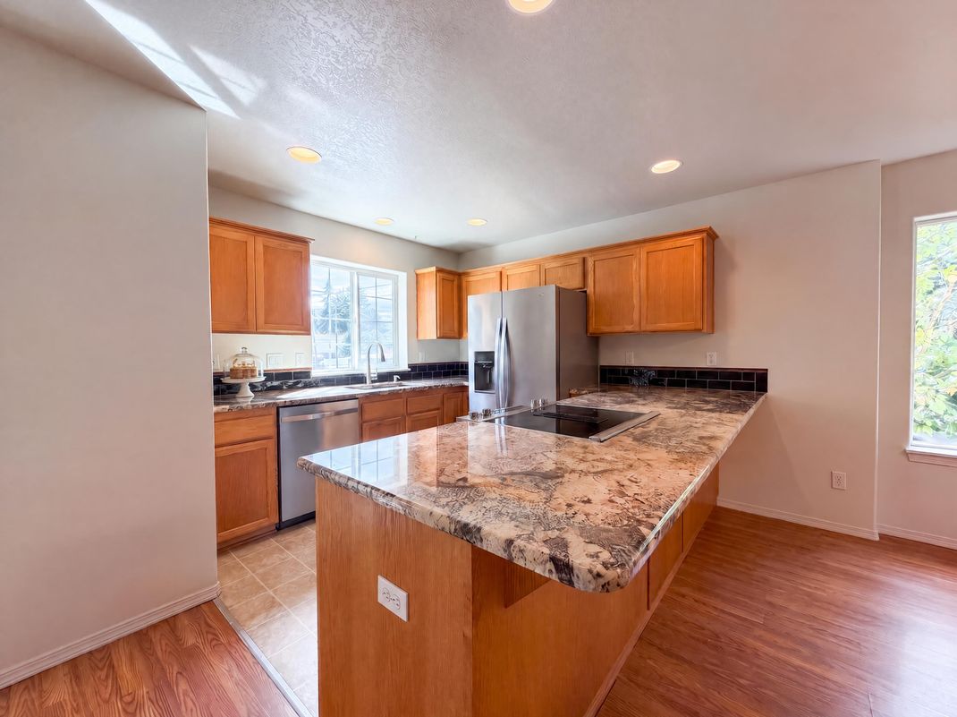 Property photo 2 of 12103 SE Harold St