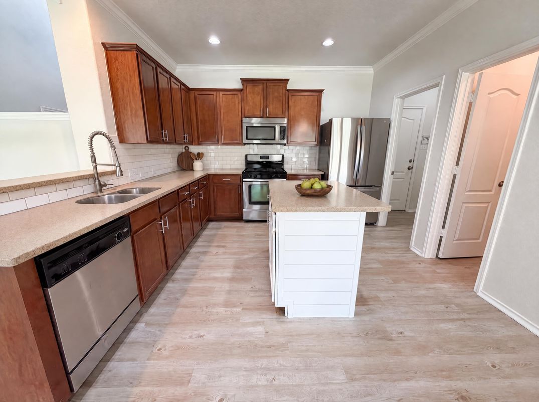 Property photo 2 of 142 Snow Owl Holw