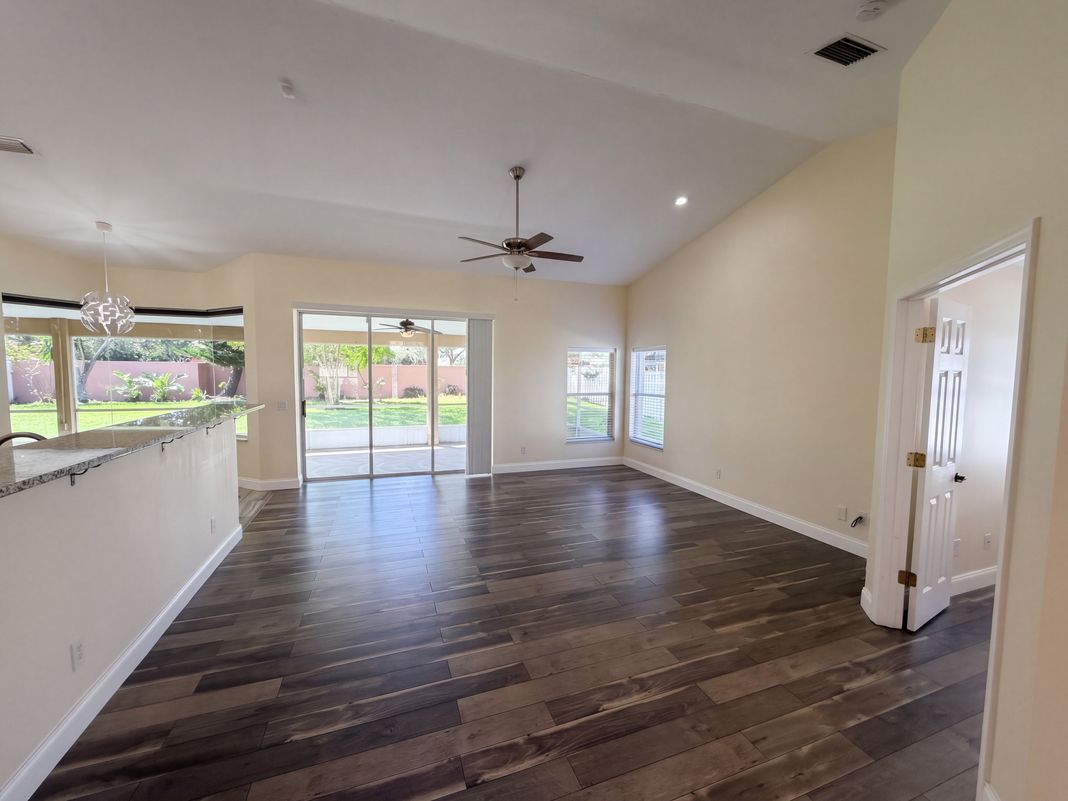 Property photo 3 of 771 Sandhill Crane Ct