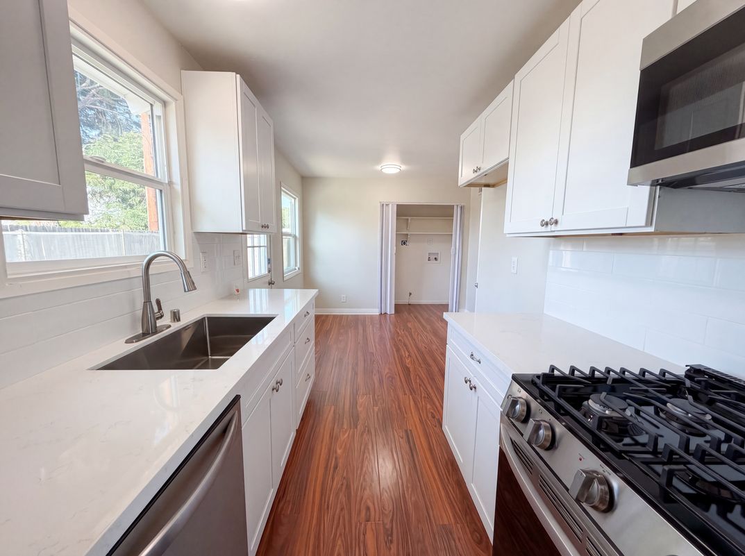 Property photo 2 of 27807 Pluto St
