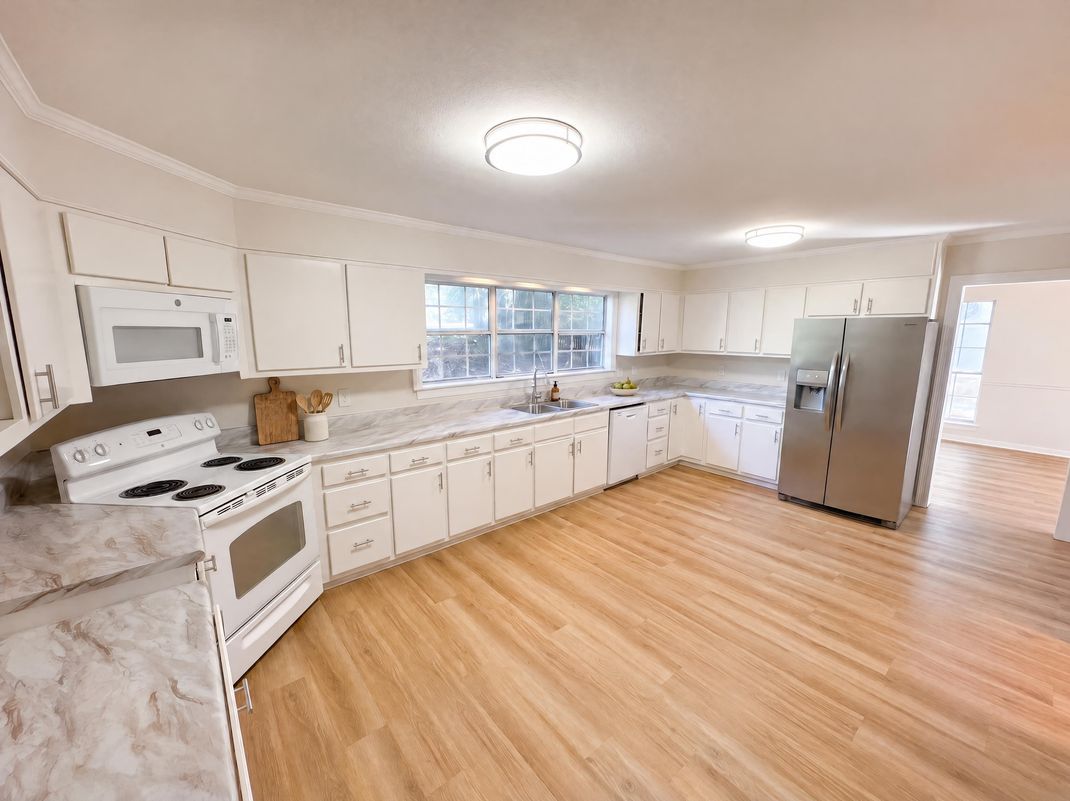 Property photo 2 of 127 Hope Dr