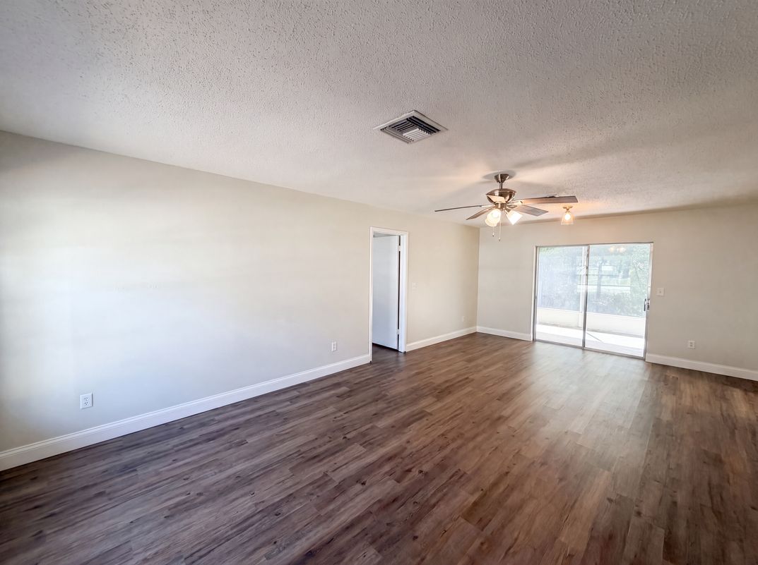 Property photo 3 of 5064 Bromley Ave
