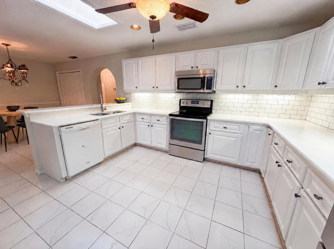 Property photo 2 of 11540 Camp Dr