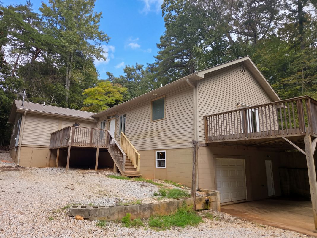 Property photo 1 of 170 Early Sundown Rd