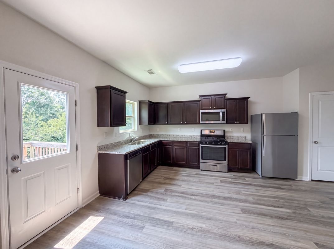 Property photo 2 of 836 Castilla Way