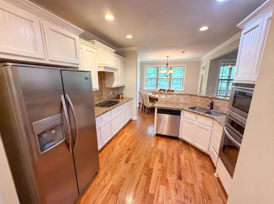 Property photo 2 of 212 Westwind Dr