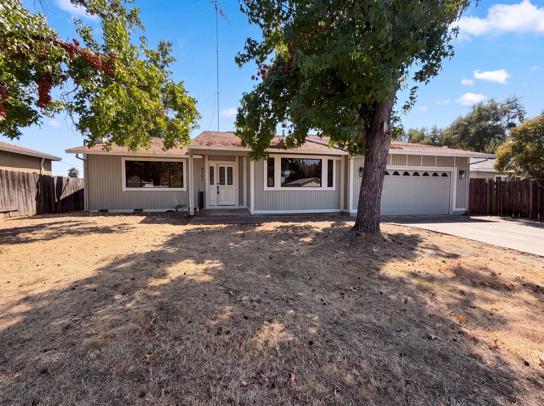 Property photo 1 of 8266 Streng Ave