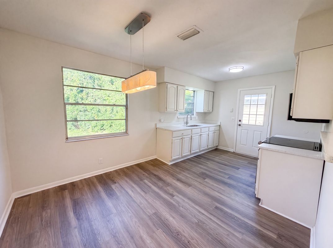 Property photo 2 of 8943 3rd Ave