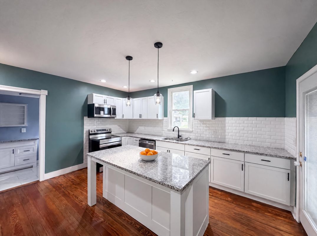 Property photo 2 of 423 N Missouri St