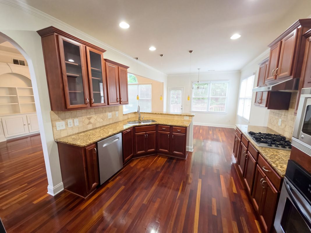 Property photo 2 of 809 Arbor Way