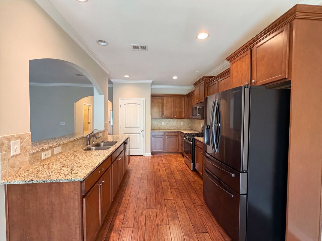 Property photo 2 of 149 Madison Park Dr