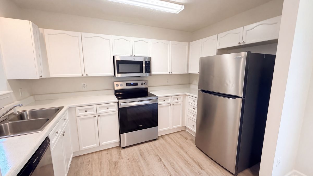 Property photo 2 of 5006 Elizabeth Rd