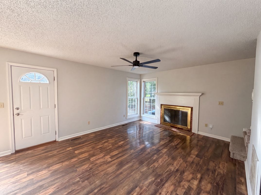 Property photo 3 of 518 Glenfield Cir