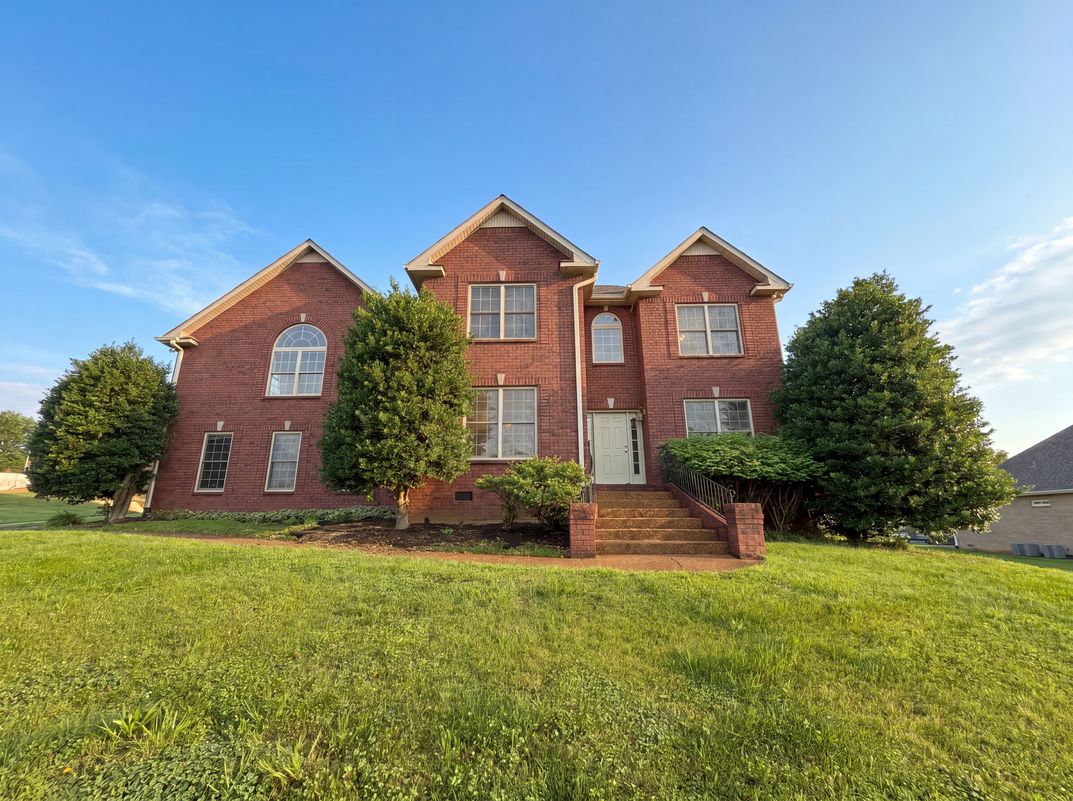 Property photo 1 of 118 Pilot Knob Ln