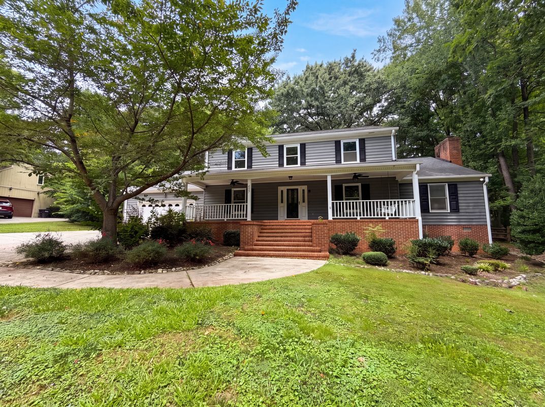 Property photo 1 of 3029 Southampton Cir