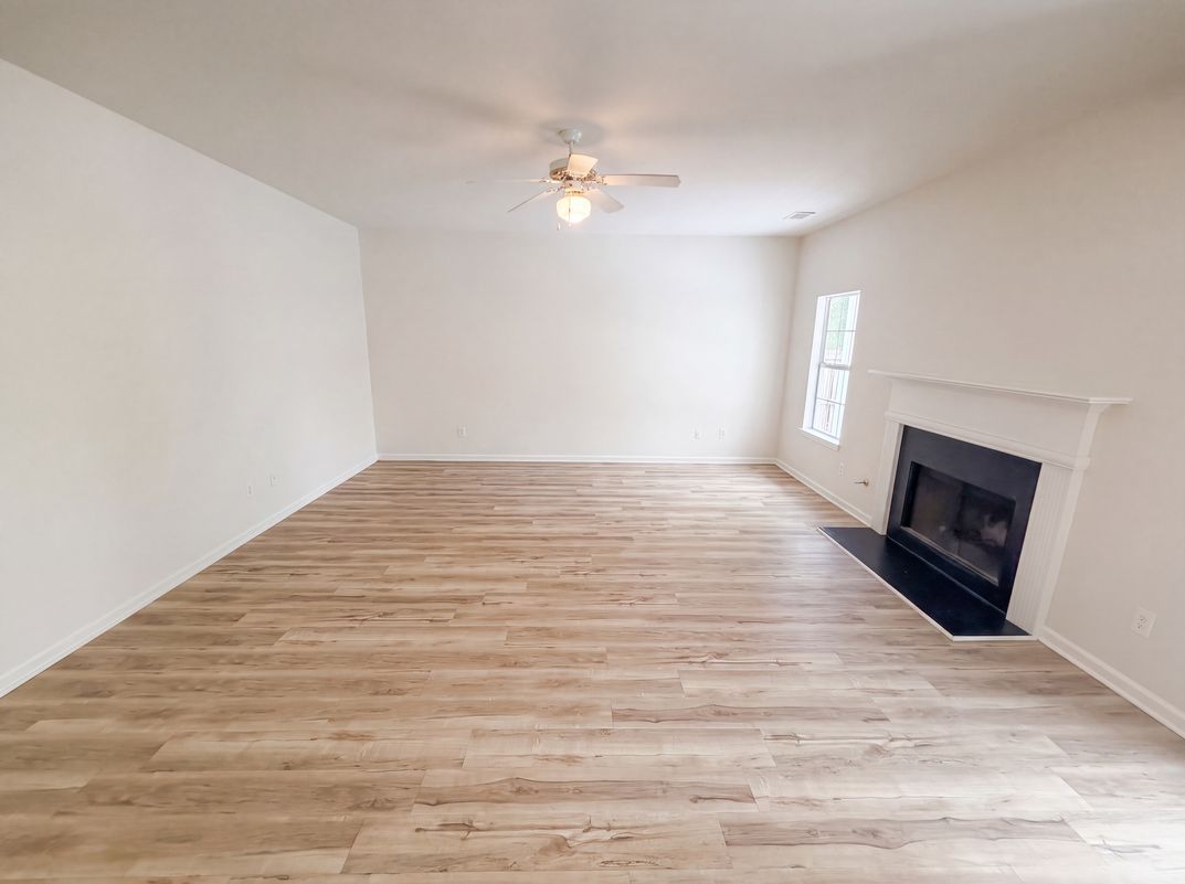 Photo 8 of 23 of 401 Callaway Ln, Conyers, GA