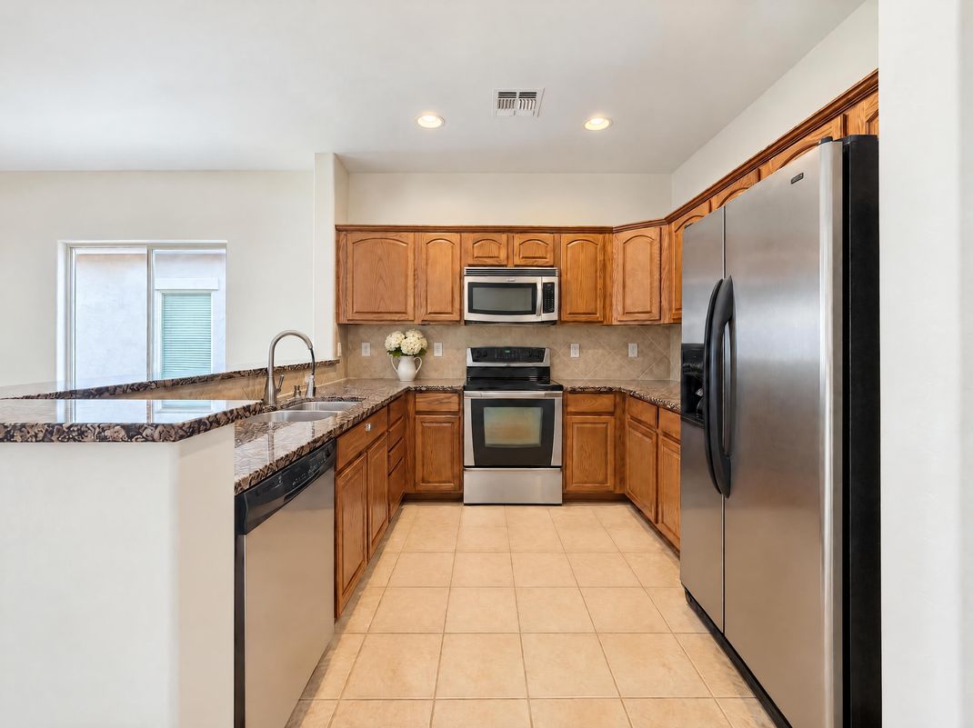 Property photo 2 of 28314 N Crimm Rd