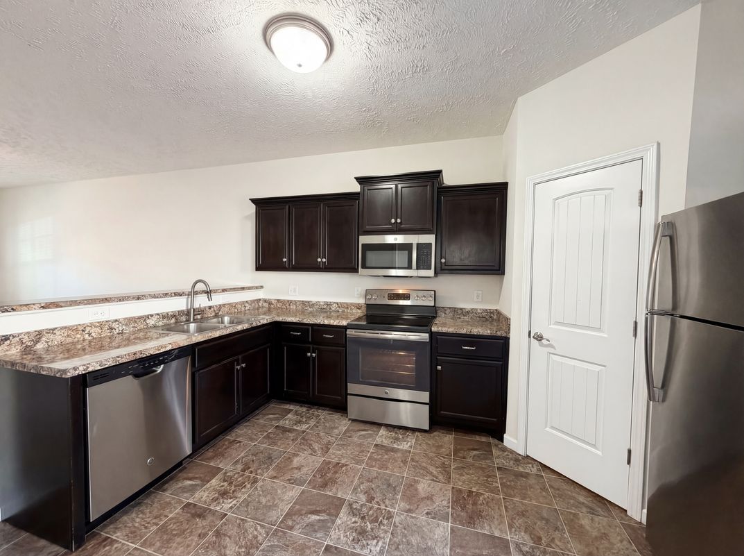 Property photo 2 of 428 Kubota Dr