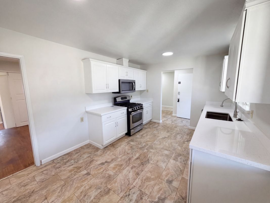 Property photo 2 of 3020 Christina Ave