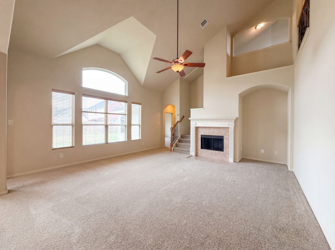 Property photo 3 of 4710 Autumn Pine Ln