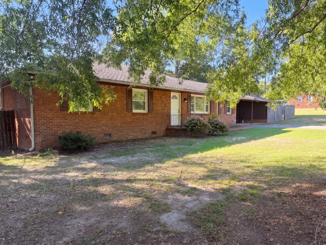 Property photo 1 of 7059 McLeansville Rd