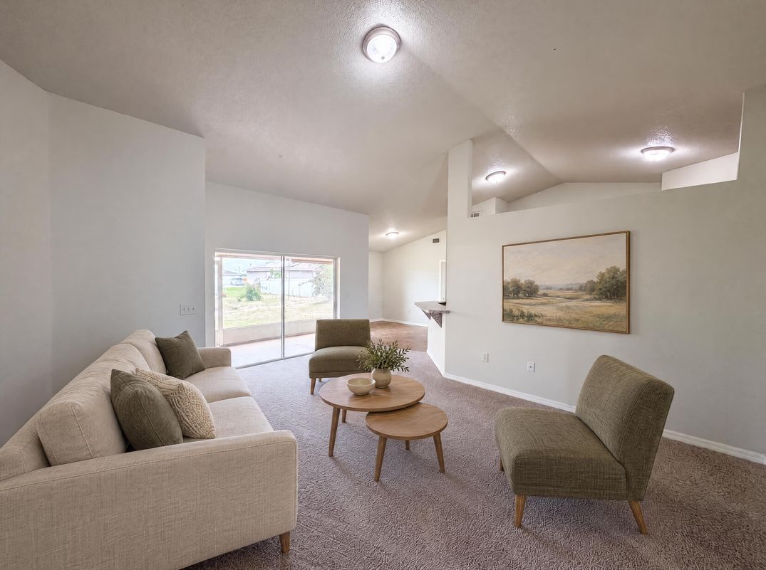 Property photo 3 of 1038 Highland Crest Cir