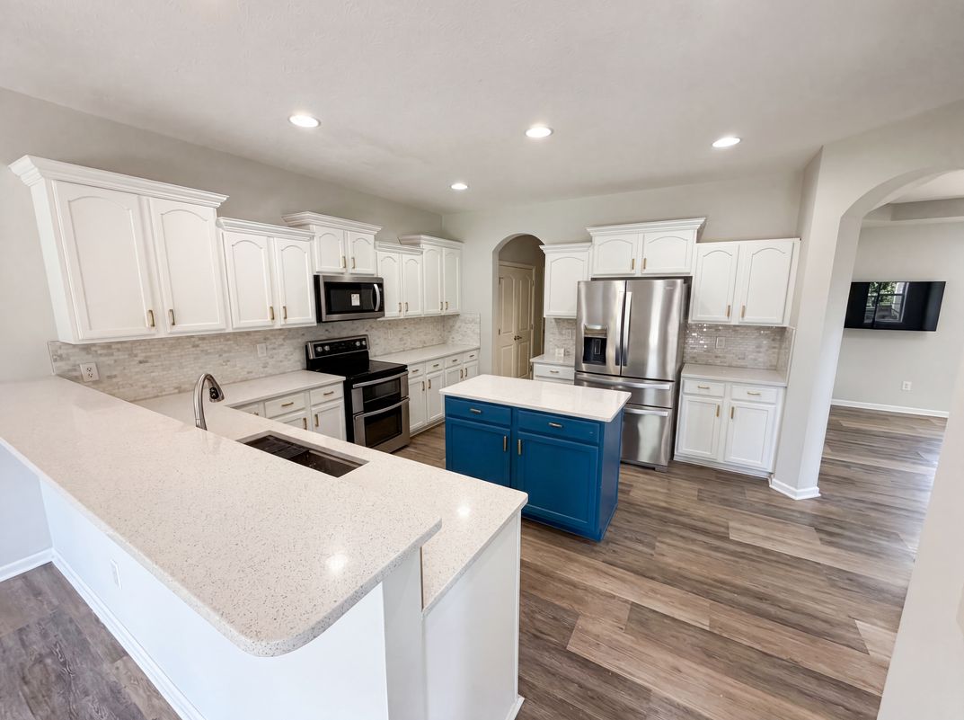 Property photo 2 of 7212 Maple Bluff Pl