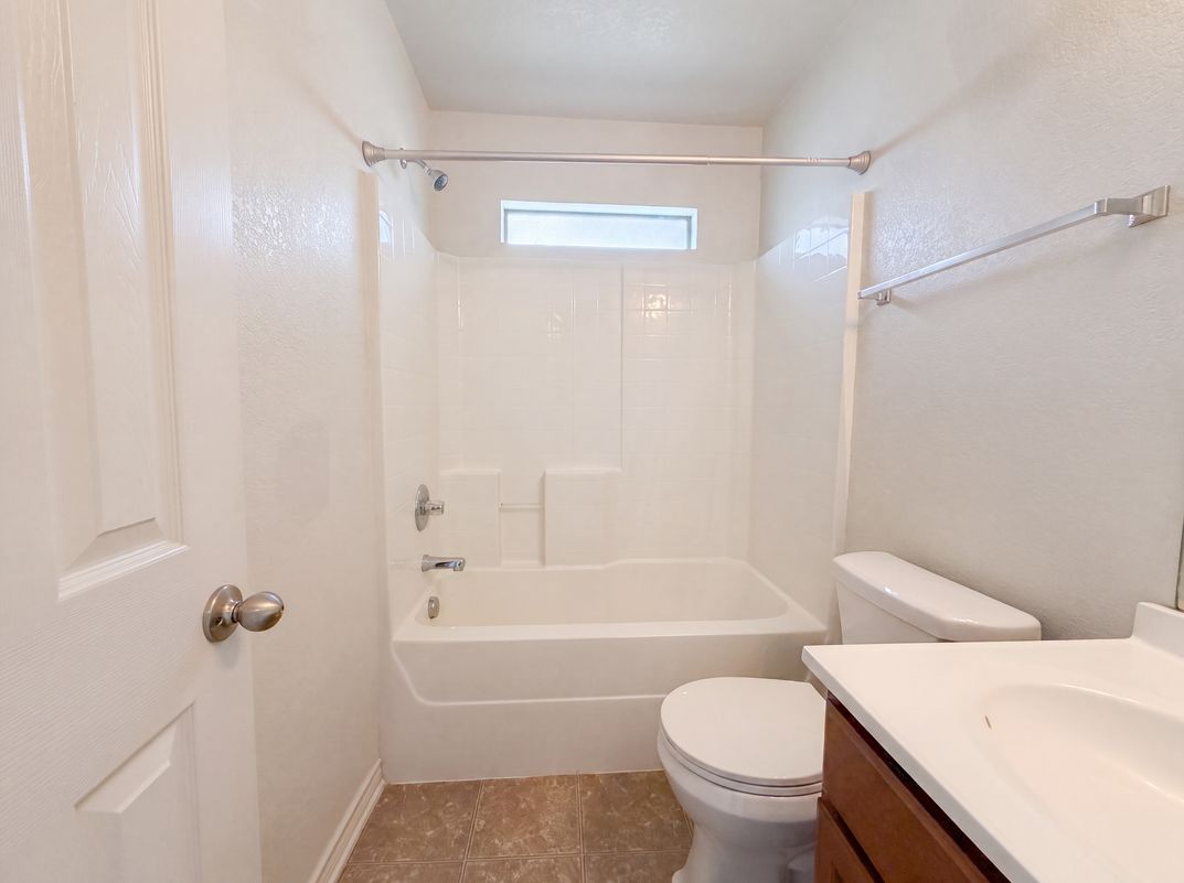 Photo 10 of 16 of 2512 Saulsbury Dr, Temple, TX