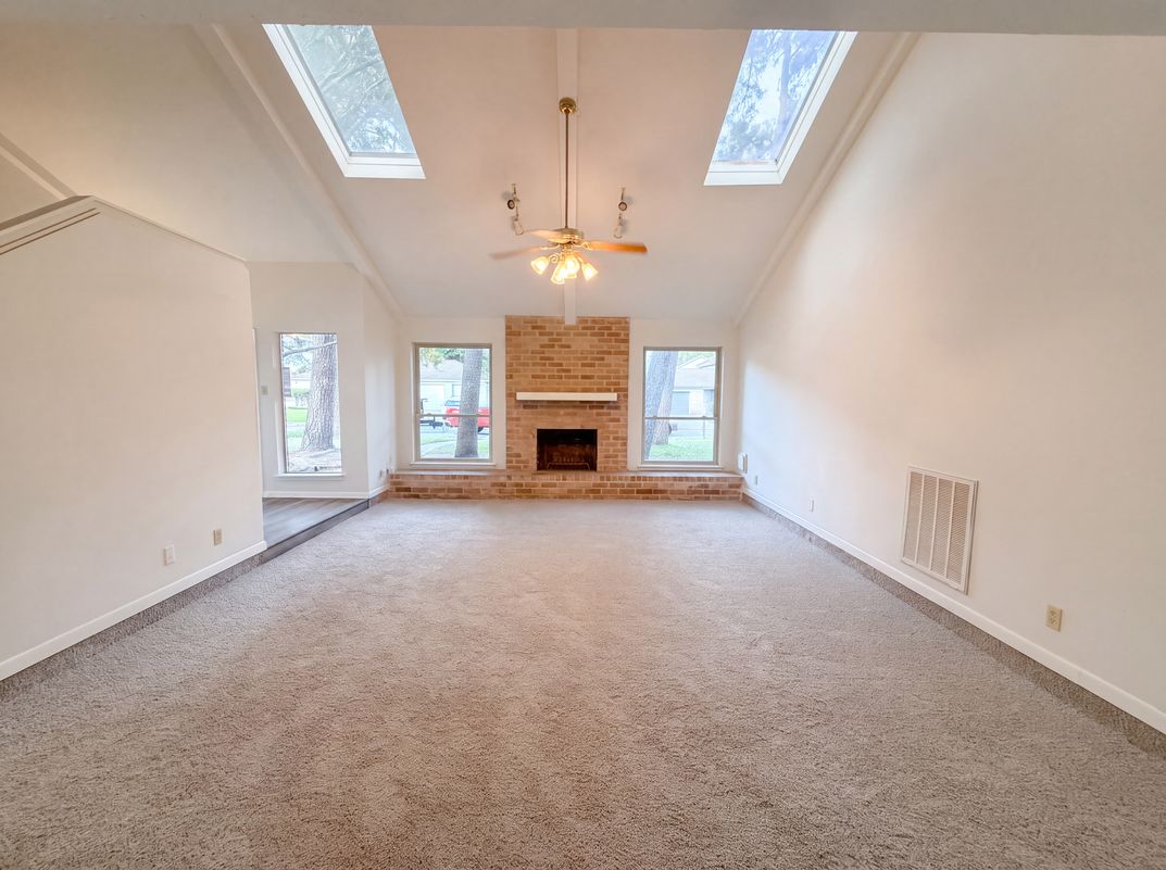Property photo 3 of 18107 Fireside Dr