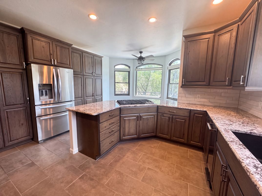 Property photo 2 of 1349 Sierry Peaks Dr