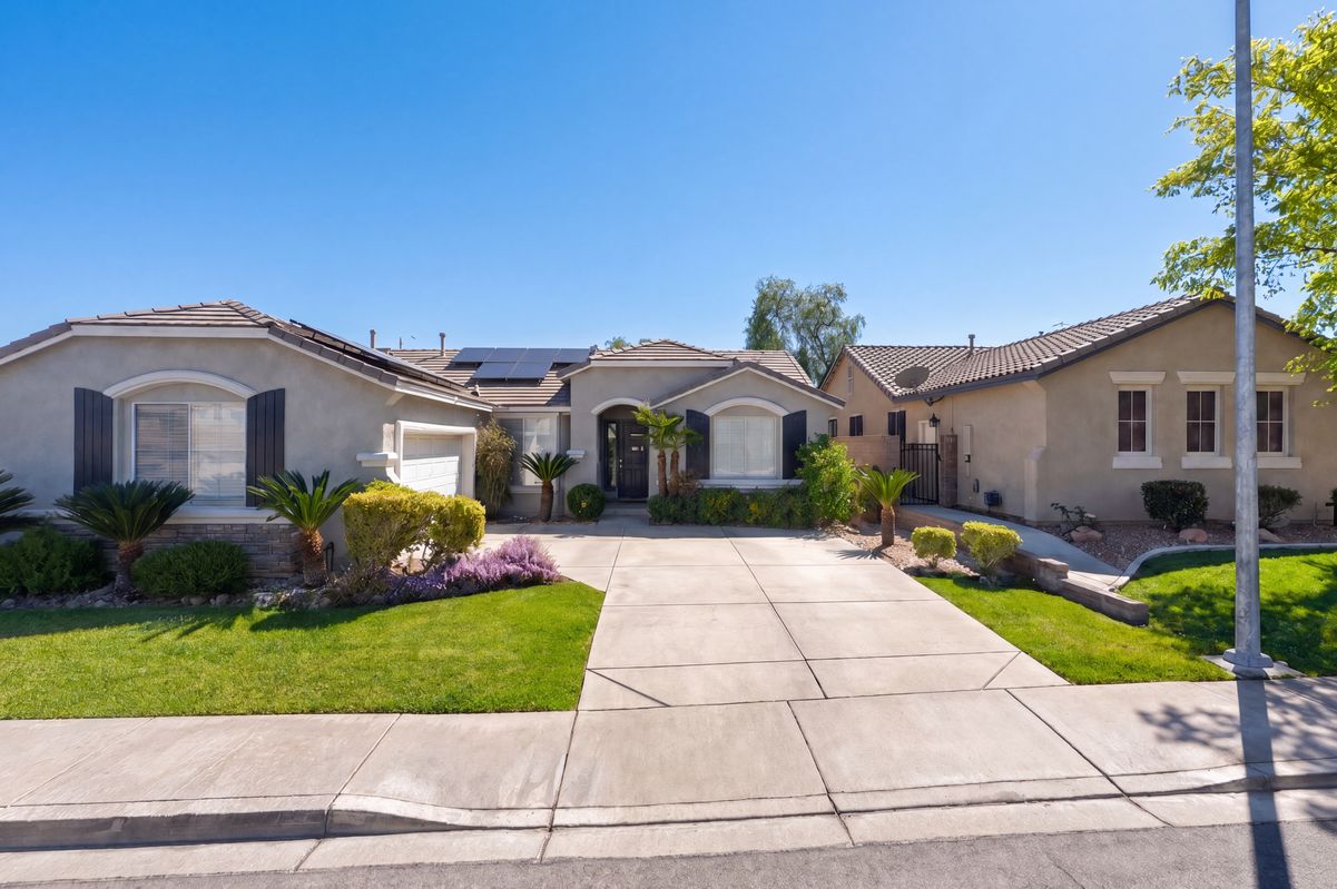 Property photo 1 of 1415 Minuet St