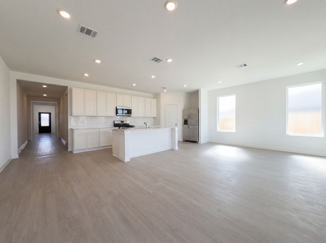 Property photo 2 of 2047 Emerald Lake Trl