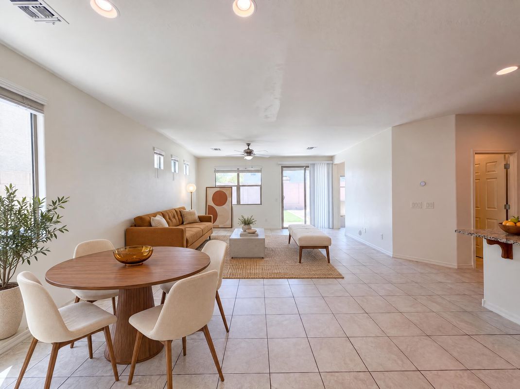 Property photo 3 of 3325 W Dunbar Dr