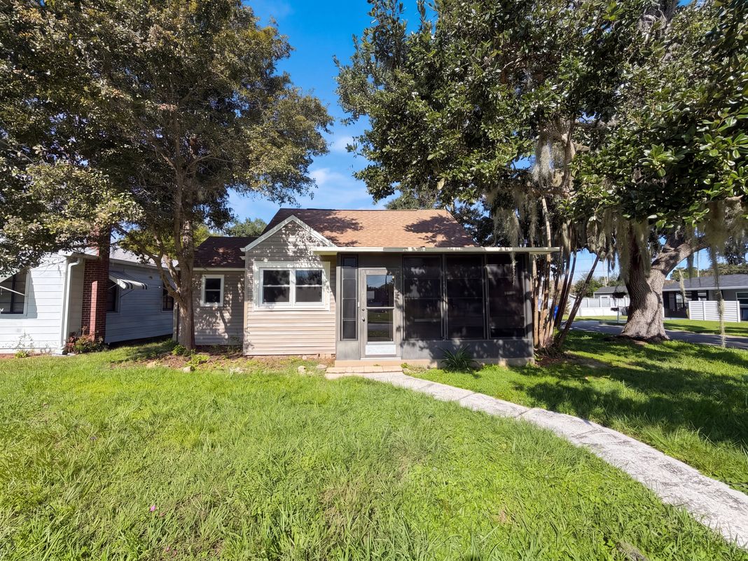 Property photo 1 of 802 Massachusetts Ave