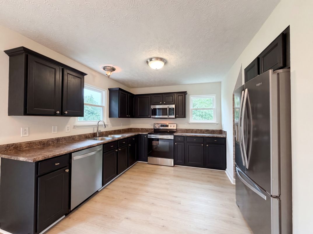 Property photo 2 of 1223 California Dr
