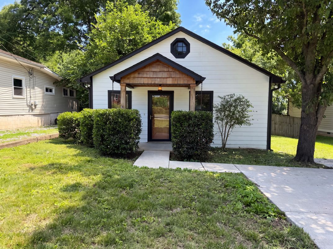 Property photo 1 of 509 Drake Ave