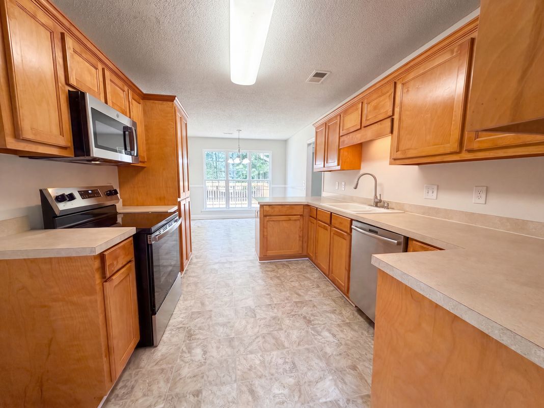 Property photo 2 of 105 Sorrel Tree Ln