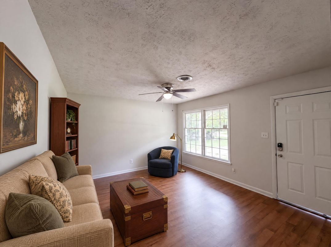 Property photo 3 of 6616 Amanda Cir