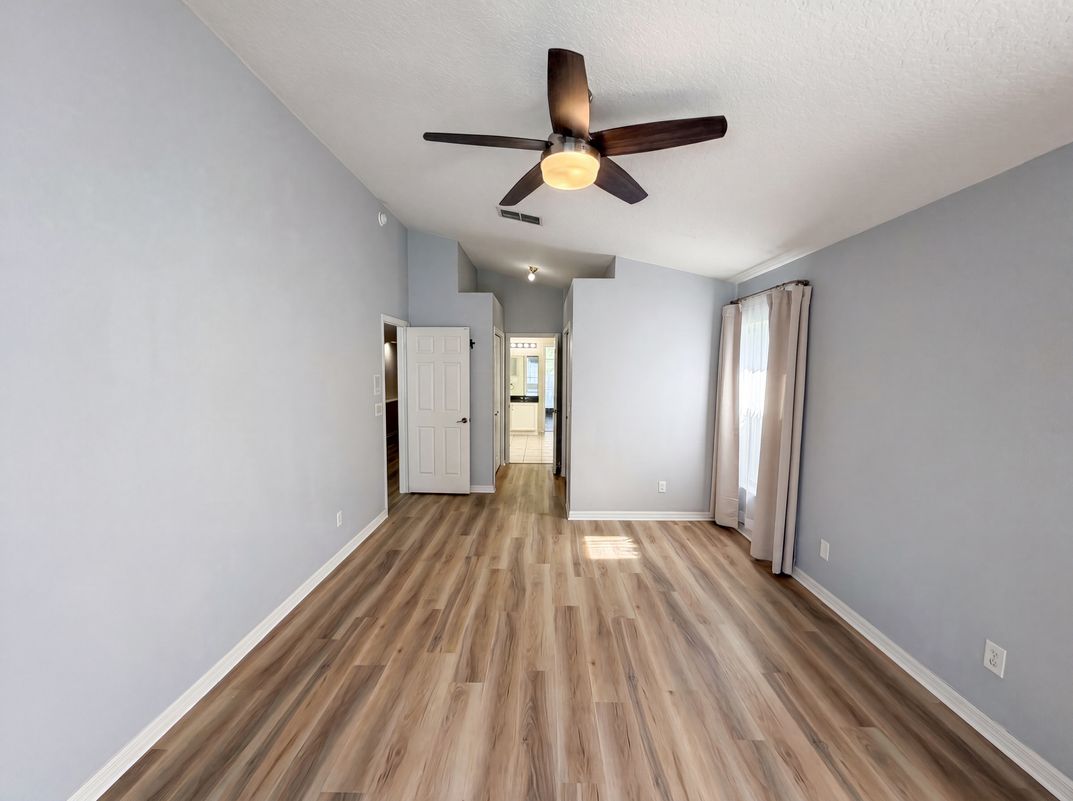 Photo 4 of 31 of 1619 River Birch Ave, Oviedo, FL