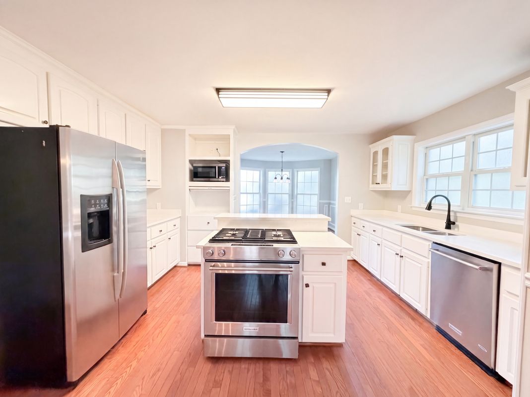 Property photo 2 of 608 Beechtree Ct