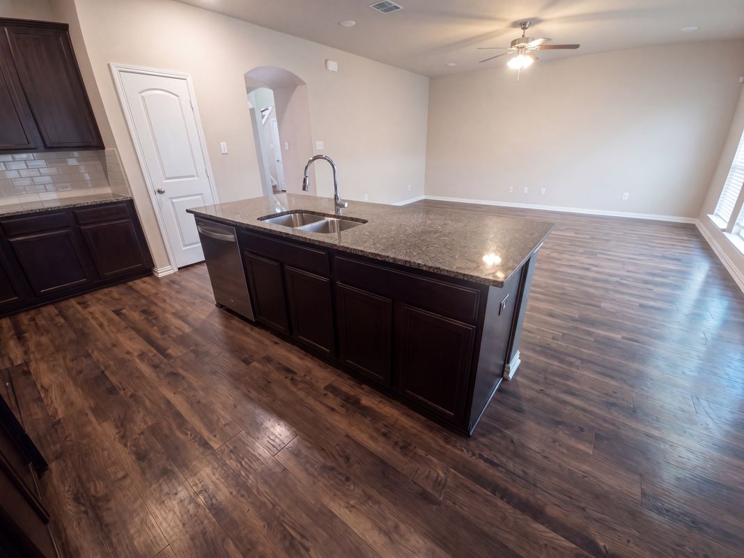 Property photo 2 of 3001 Gilchrist Dr